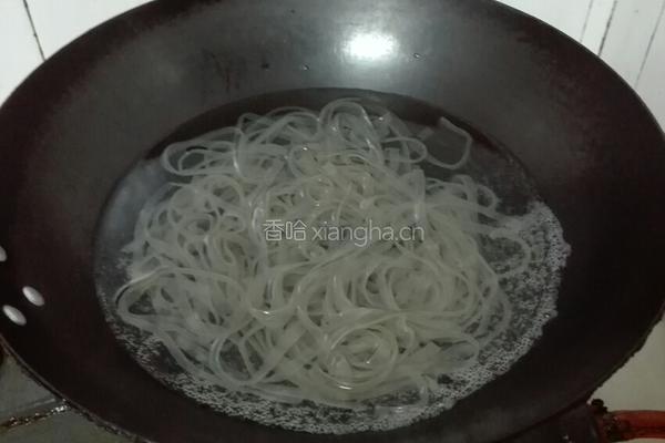 肉炒粉条的做法图解3