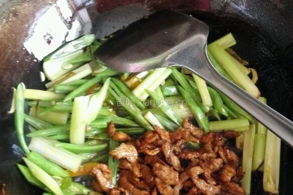 芹菜豆角小炒肉的做法图解4