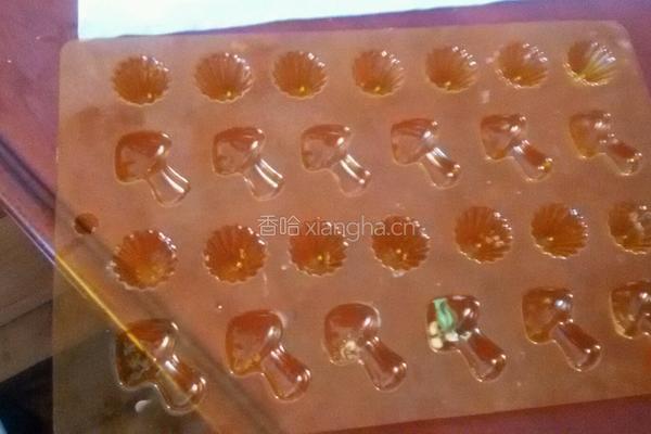 巧克力蘑菇饼干的做法图解2