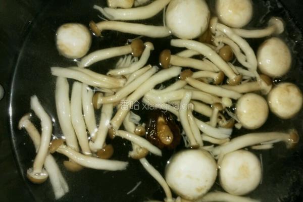 菌菇水饺的做法图解2