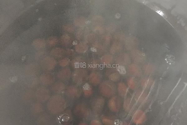 板栗烧鸡块的做法图解2