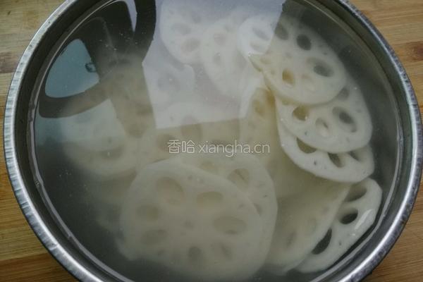 凉拌酸辣藕片的做法图解3