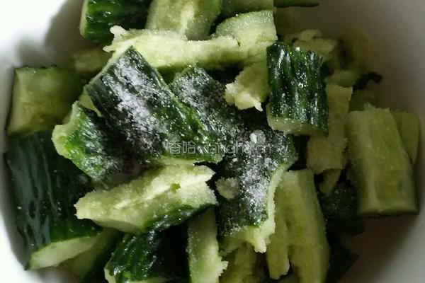 拍黄瓜(话梅味)的做法图解5