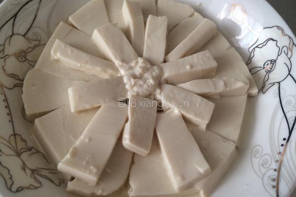 肉末蒸豆腐的做法图解1