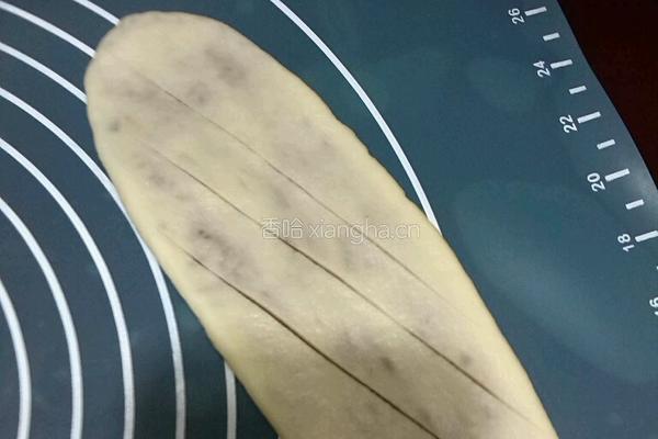 花式豆沙面包的做法图解3