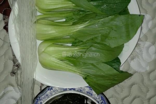 酸菜粉丝汤的做法图解1