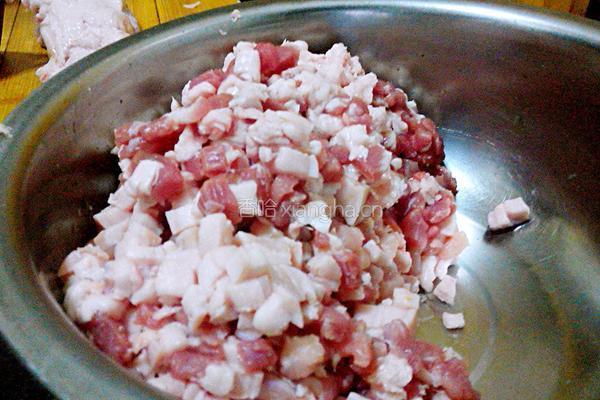 臊子肉的制作方法。的做法图解2