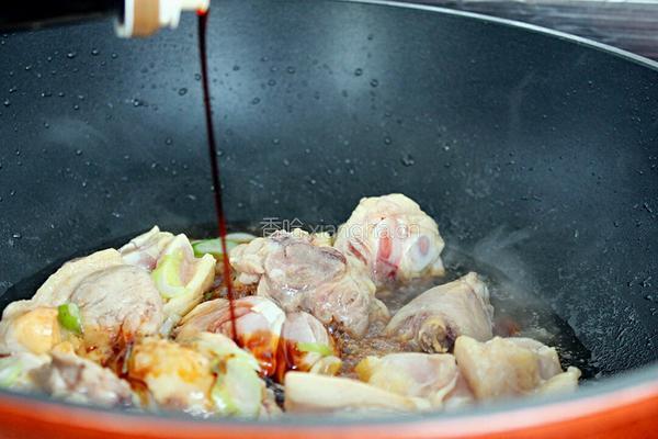 红烧鸡腿蘑菇的做法图解6