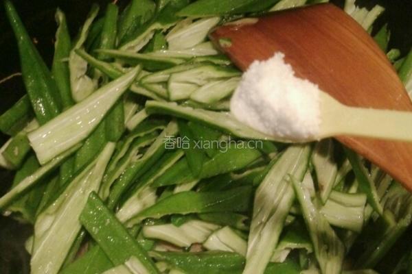 秋葵炒牛肉丸的做法图解7