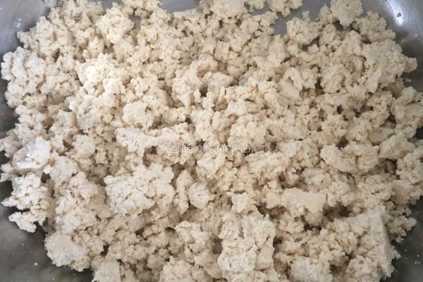 豆腐肉丸子的做法图解1