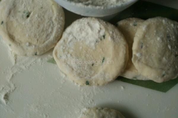 葱油鸡蛋饼的做法图解1