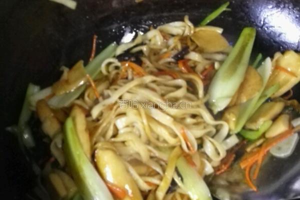 花样小炒面的做法图解4