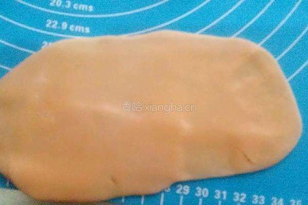 豆沙蛋黄酥的做法图解5