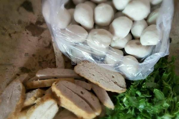 肉丸汤米粉的做法图解1