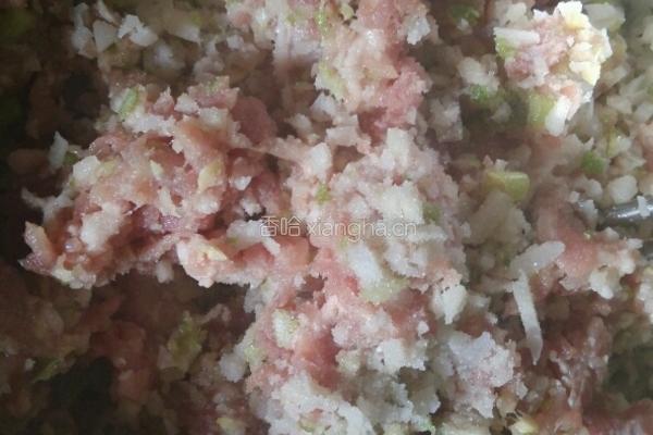 莲藕肉馅锅贴的做法图解8