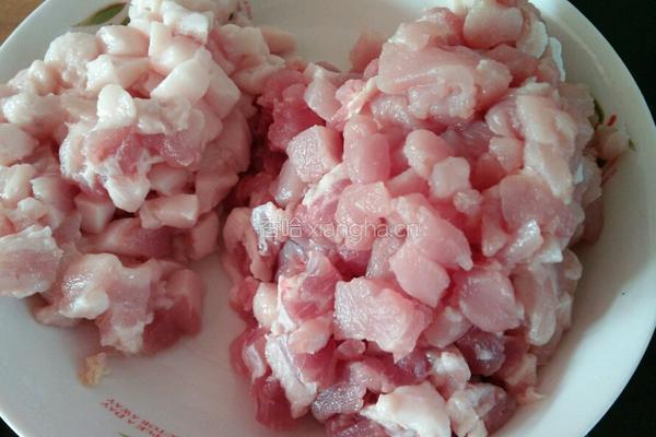 茴香肉丁发面饼的做法图解2