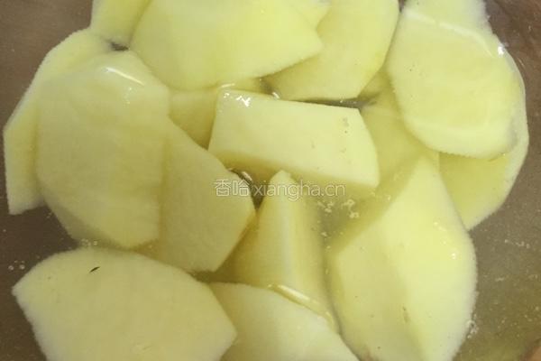 大快朵颐咖喱牛肉的做法图解2