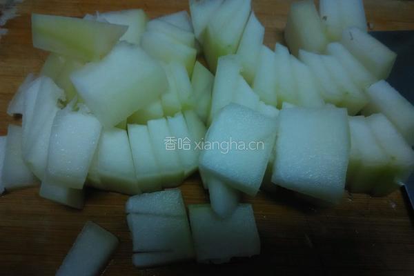 冬瓜炖肉片的做法图解1