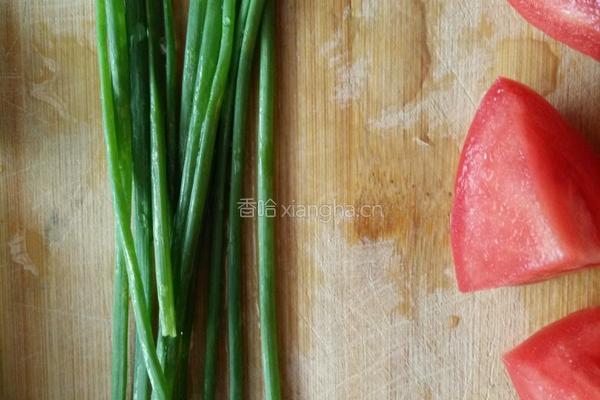 番茄鸡蛋炒饭的做法图解2