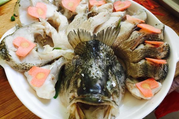 开屏孔雀鲈鱼的做法图解8