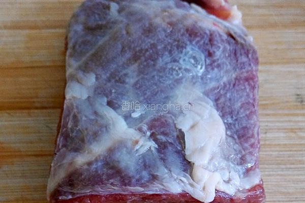 榨菜牛肉丝的做法图解1