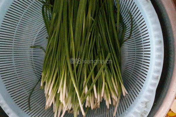韭菜饺子的做法图解1
