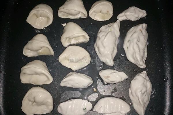 韩式一团和气（水煎薯米云吞、四季黄金虾饺）的做法图解3