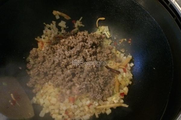 酸笋芹菜牛肉末的做法图解8