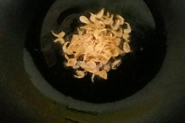 酸汤鸡蛋面的做法图解2