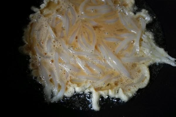 银鱼鸡蛋饼的做法图解6