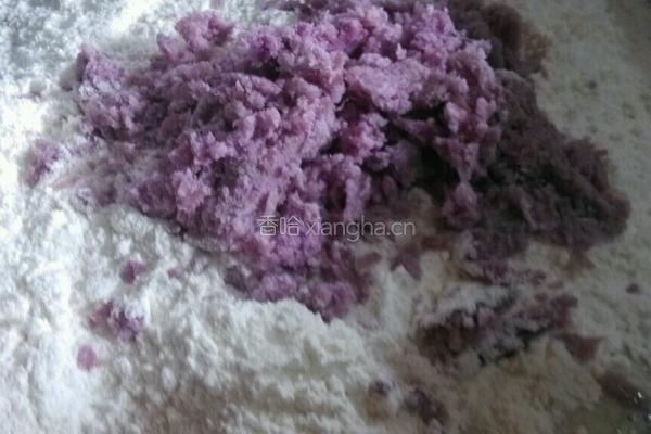 紫薯香菇肉包子的做法图解2