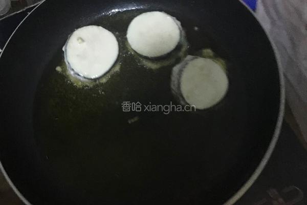 炸茄盒的做法图解5