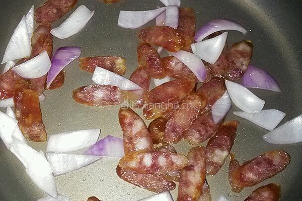 腊肠土豆的做法图解5