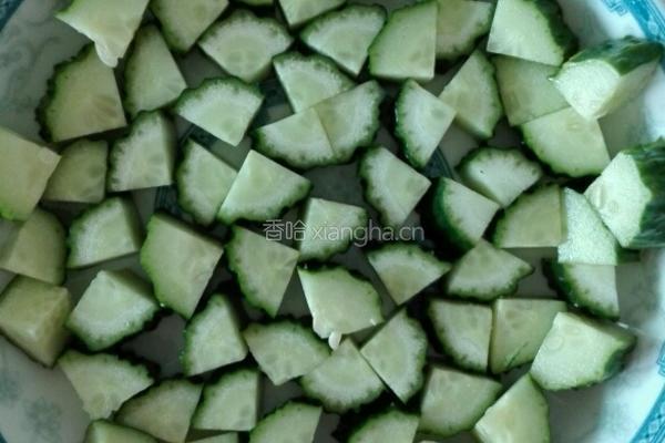 茄汁烧甜椒黄瓜的做法图解4