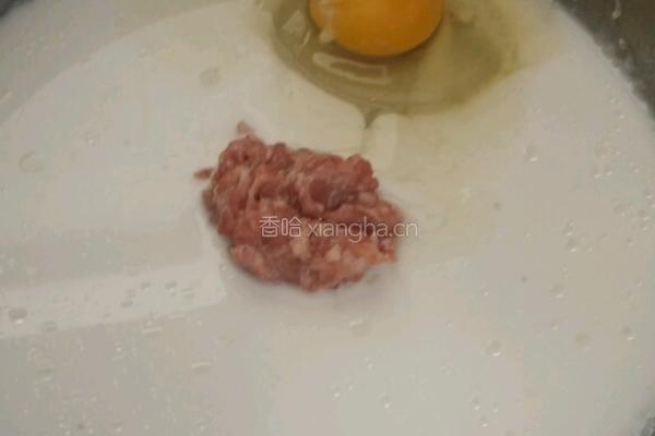 自制瘦肉蛋肠粉的做法图解3
