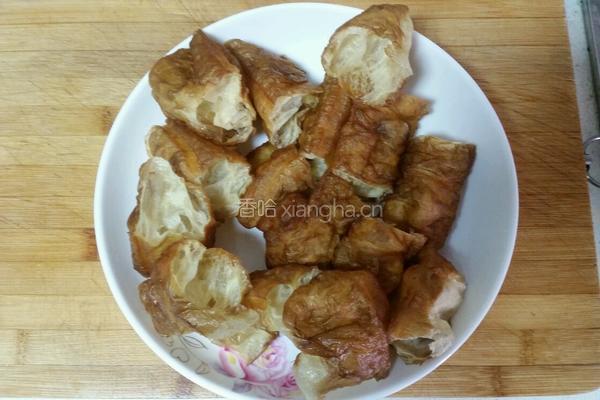 油条回锅肉的做法图解2