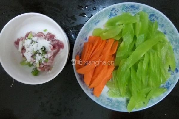 莴笋炒肉的做法图解2