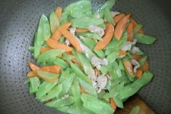 莴笋炒肉的做法图解6
