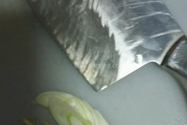 爆香小虾米的做法图解2