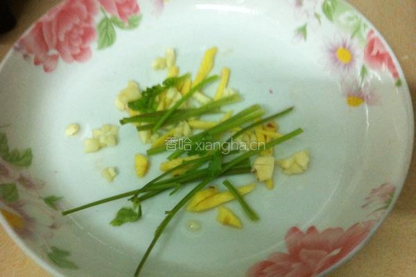 香菇瑶柱蒸鸡的做法图解5