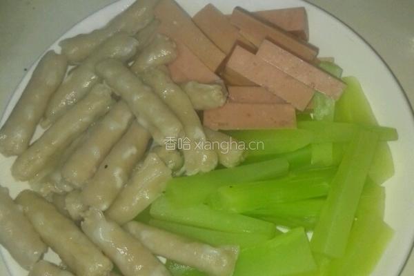 三鲜虾饺的做法图解1