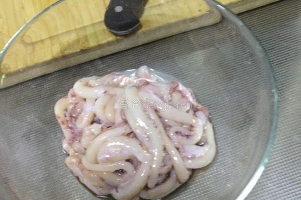 干煸鱿鱼须的做法图解1
