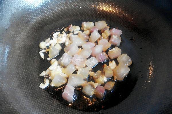 毛豆米烧咸肉的做法图解3