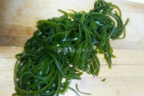 凉拌海带丝的做法图解2