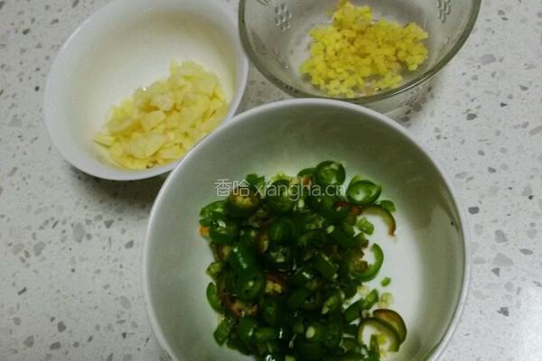 酸辣凉粉的做法图解2