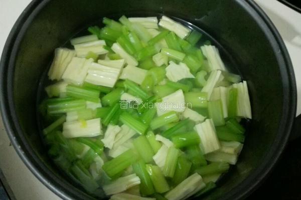 芹菜腐竹拌花生米的做法图解6