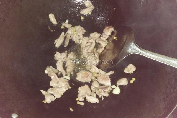 豆腐干炒肉片的做法图解2