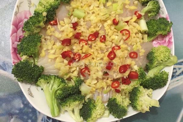 西兰花蒸巴沙鱼的做法图解4