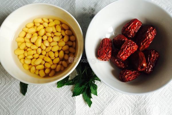 红枣豆浆的做法图解1