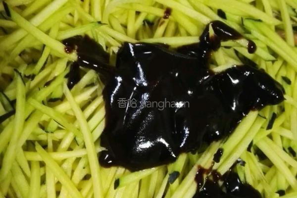天津锅贴的做法图解1